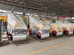 外貿(mào)出口澳大利亞的壓路機、工程照明車包裝發(fā)貨